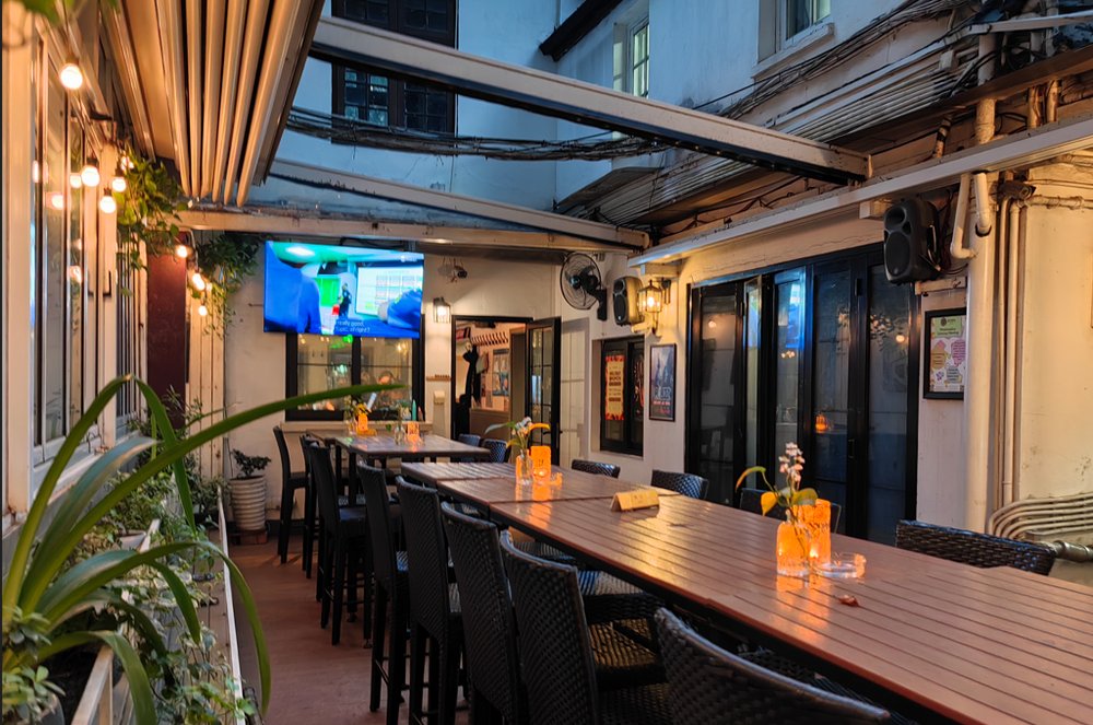 China, Shanghai, Taojiang road, heritage, Abbey Road, freedom, democracy, joy, Russia, music, pub, peace, friendship, crepe, pancake